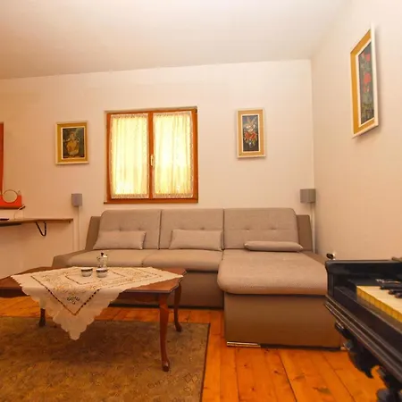 Mit Privatpool Fuer 6 Personen Ca 75 Qm In Pula-fondole, Istrien Istrische Riviera Vikendica